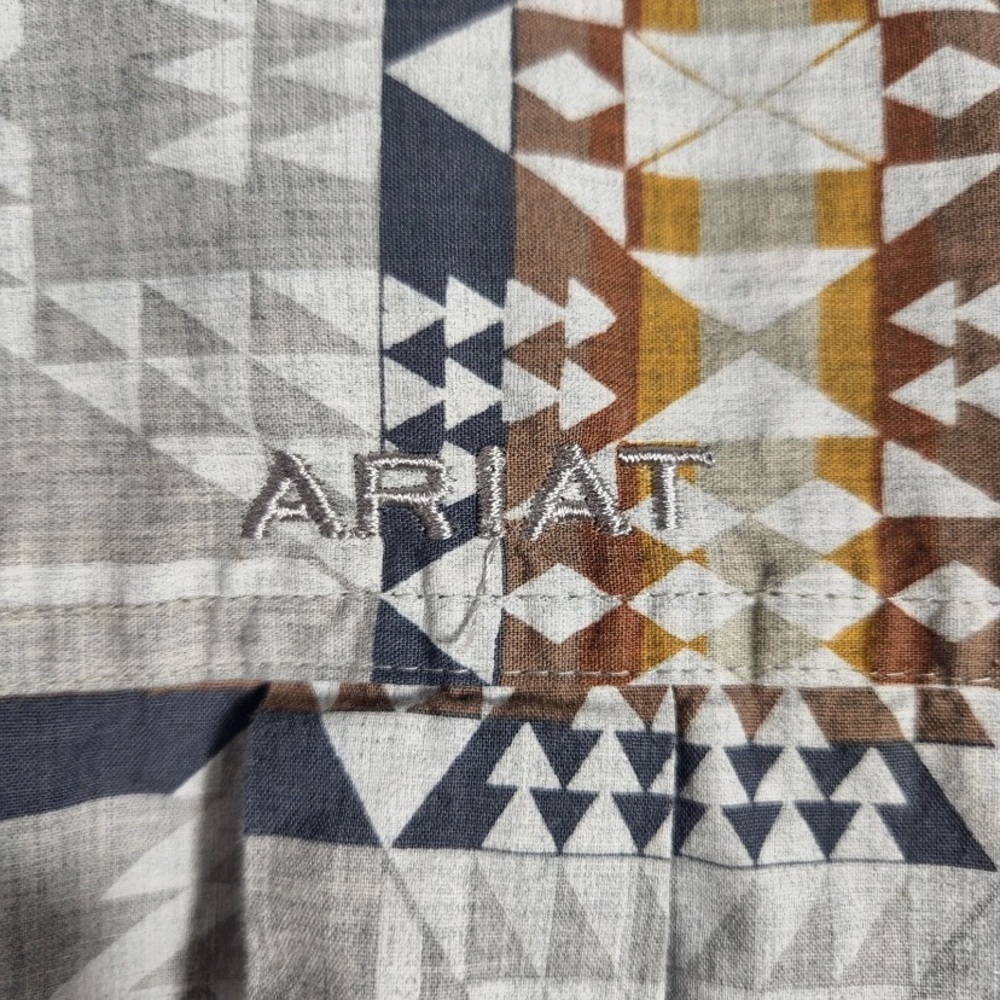 NWT Ariat Gray and Brown Casual Button Down Shirt with Geometric Pattern - Picture 7 of 12